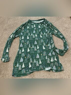 Little Sleepies XXL Green Holiday Twinkling Tree Print Pajama Top Long Sleeved